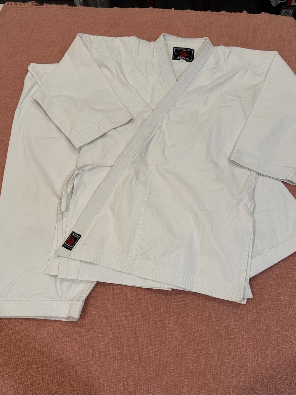 Classic Mushin 12 oz White Karate Gi size 6/190